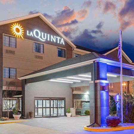 Отель La Quinta By Wyndham Ада Экстерьер фото
